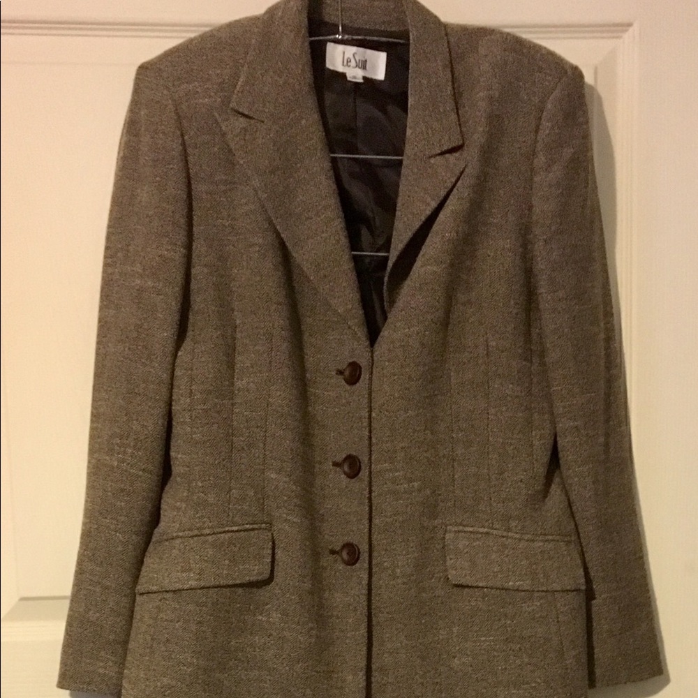 Women’s Pant Suit